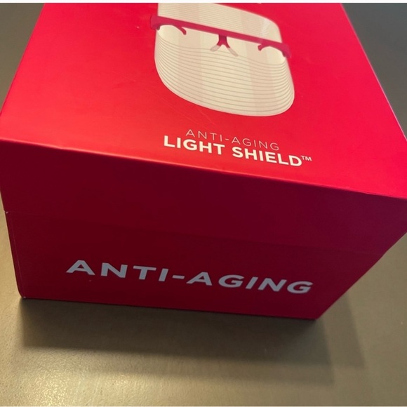 DMH ANTI-AGING LED LIGHT SHIELD MASK - Picture 4 of 6